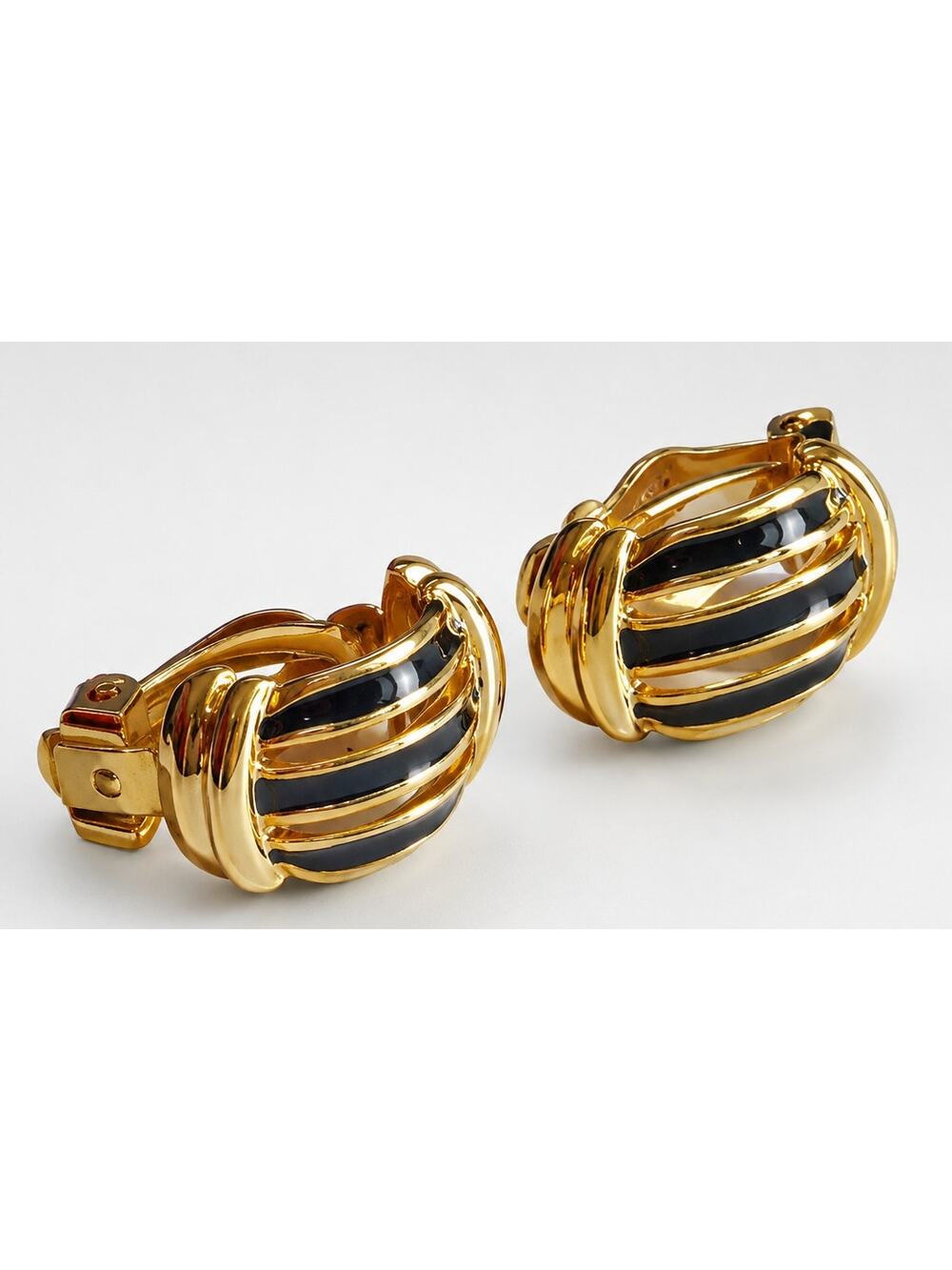 Vintage Black Gold Striped Enameled Clip-on Earrings 1980s Ribbed J-Hoop‎ bc-27